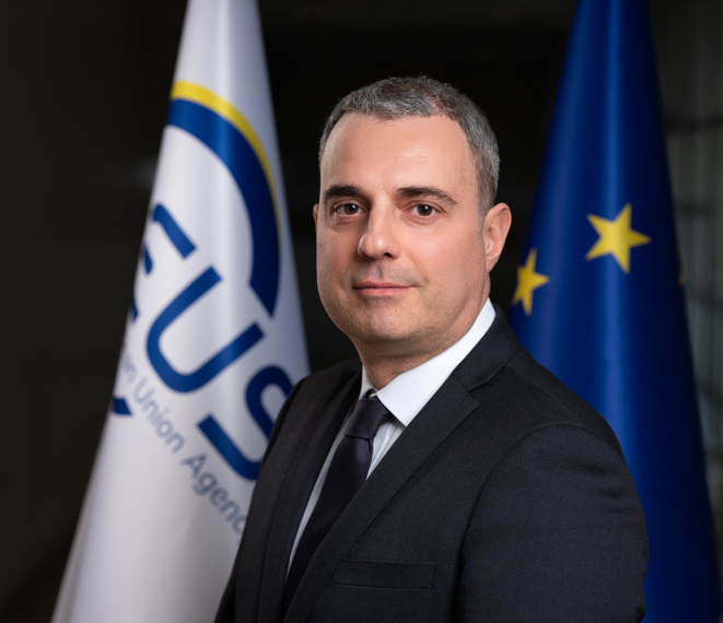 flavio sbardellati headshot